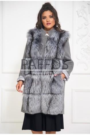 Модное пальто с чернобуркой
